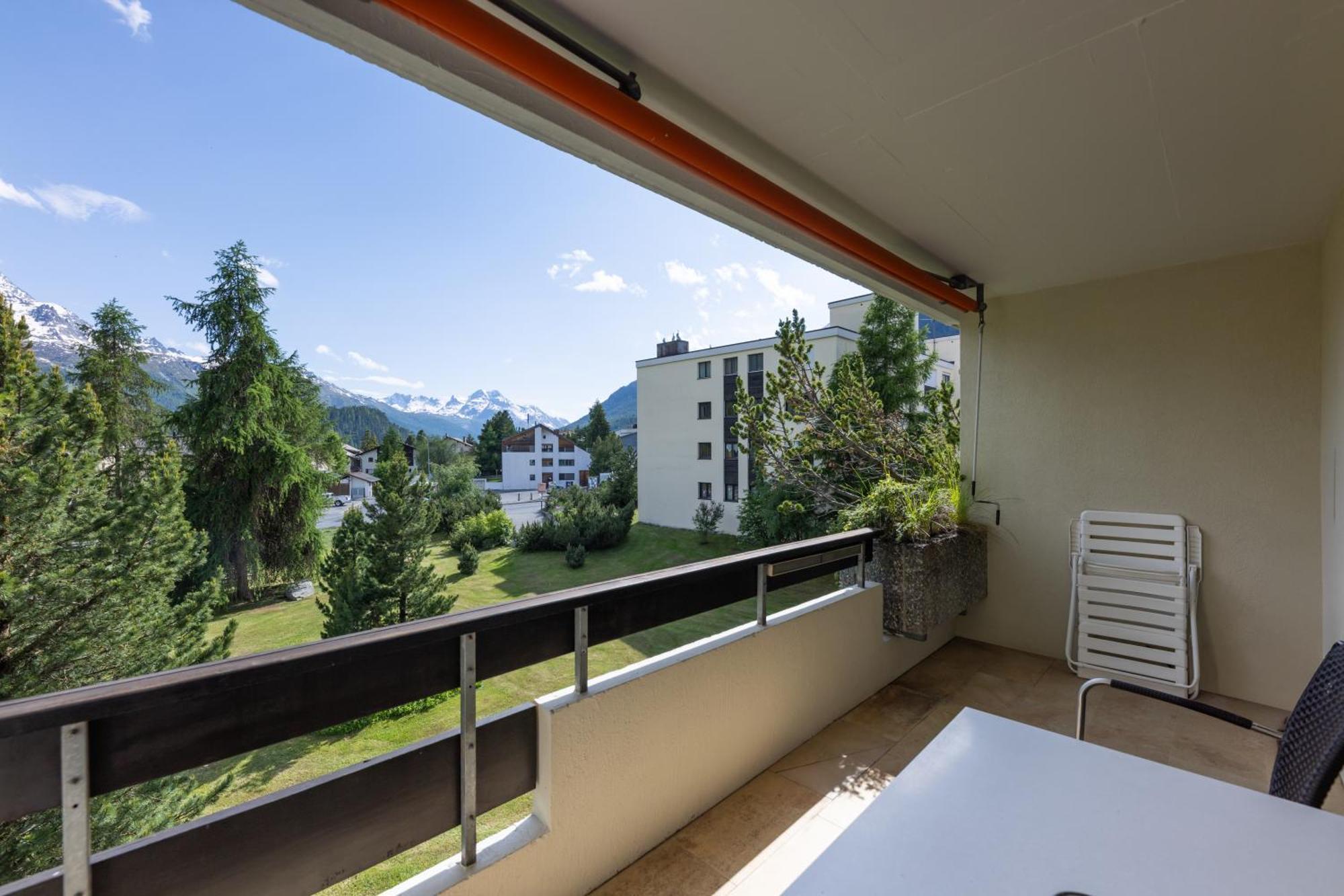 Cosy Apartment Facing Piz Rosatsch St. Moritz Eksteriør billede