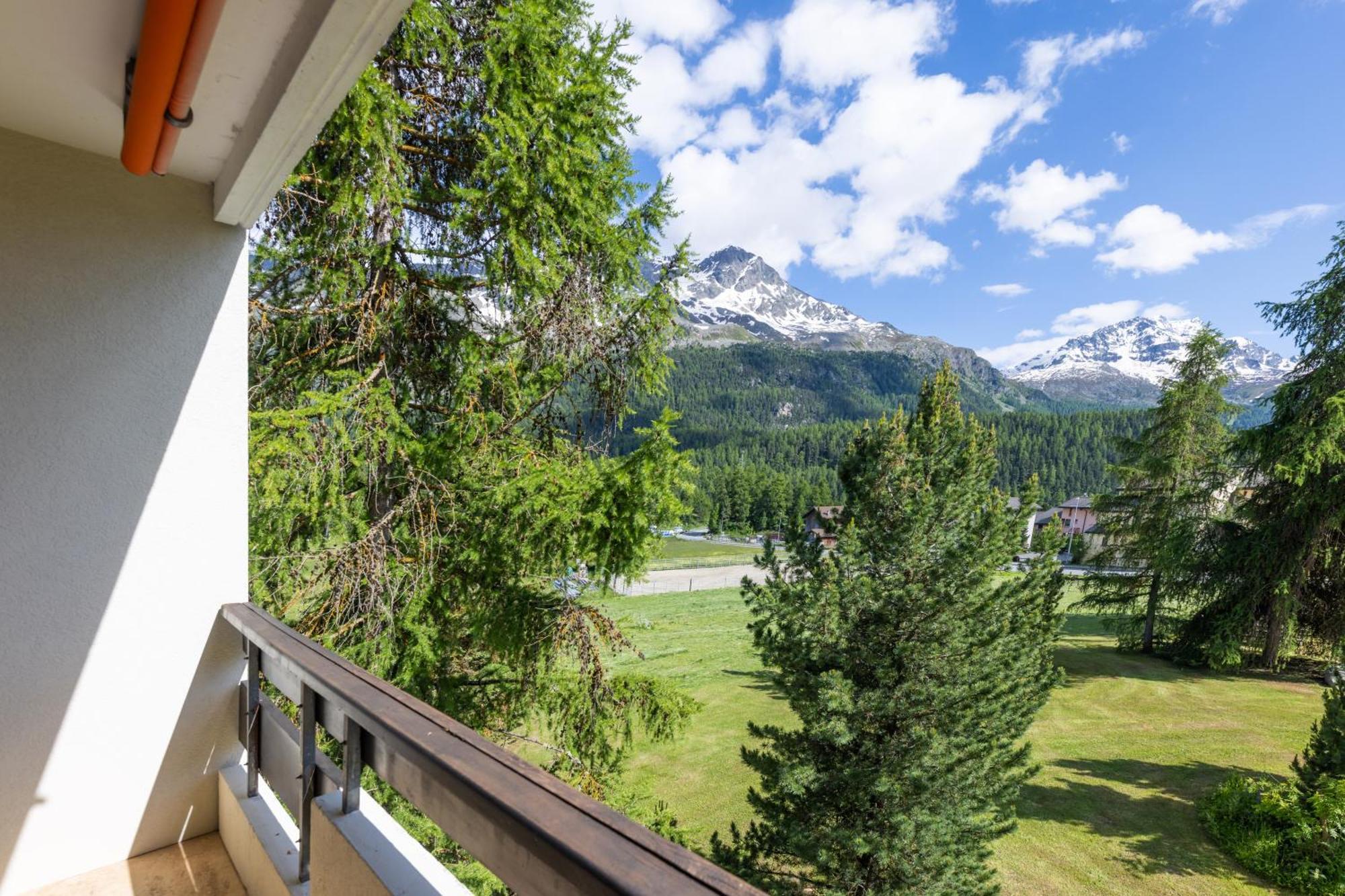 Cosy Apartment Facing Piz Rosatsch St. Moritz Eksteriør billede